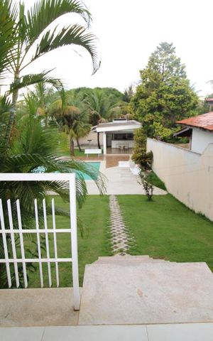 Casa à venda com 800m², 4 quartos e 6 vagasSacada da Sala (para os fundos)