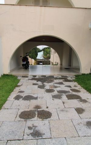 Casa à venda com 800m², 4 quartos e 6 vagasFachada