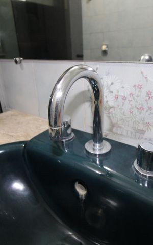 Casa à venda com 800m², 4 quartos e 6 vagasBanheiro do Quarto 1