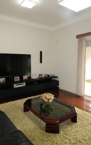 Casa à venda com 800m², 4 quartos e 6 vagasSala