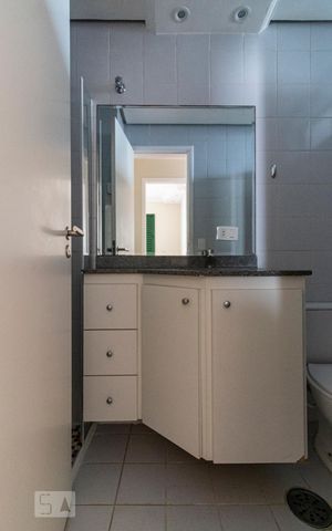 Apartamento para alugar com 95m², 3 quartos e 2 vagasBanheiro social