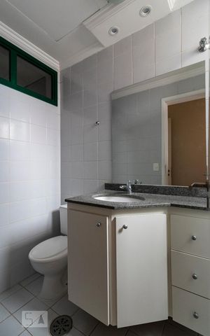 Apartamento para alugar com 95m², 3 quartos e 2 vagasBanheiro da Suíte
