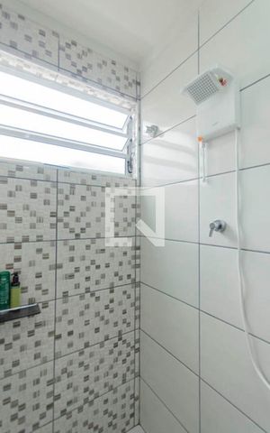 Casa à venda com 429m², 5 quartos e 4 vagas Casa à venda com 429m², 5 quartos e 4 vagasBanheiro