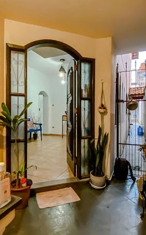 Casa à venda com 200m², 4 quartos e 2 vagasEntrada