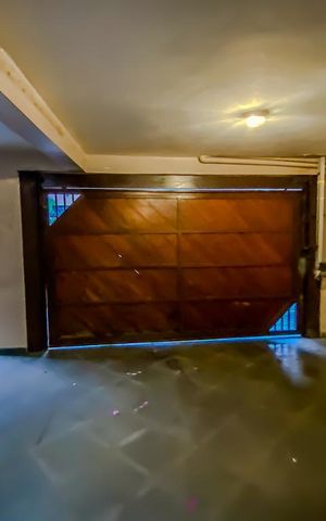 Casa à venda com 200m², 4 quartos e 2 vagasGaragem