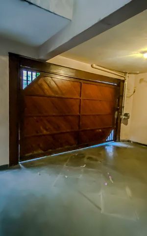 Casa à venda com 200m², 4 quartos e 2 vagasGaragem