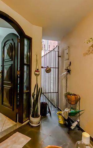 Casa à venda com 200m², 4 quartos e 2 vagasEntrada
