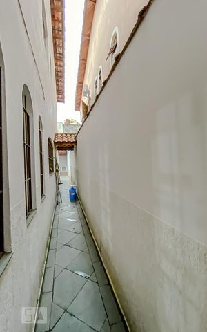 Casa à venda com 200m², 4 quartos e 2 vagasQuintal