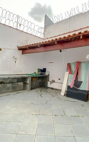 Casa à venda com 200m², 4 quartos e 2 vagasQuintal