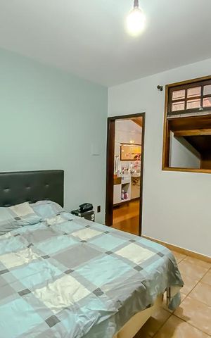 Casa à venda com 200m², 4 quartos e 2 vagasSuite