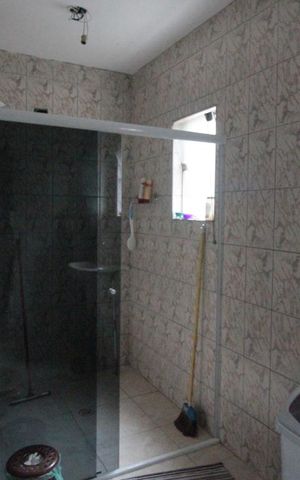 Casa à venda com 250m², 7 quartos e 4 vagasBanheiro 1