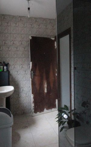 Casa à venda com 250m², 7 quartos e 4 vagasBanheiro 1