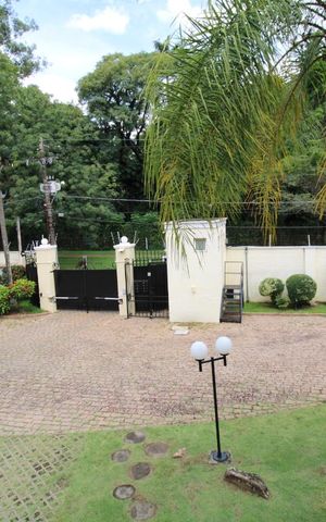 Casa de condomínio à venda com 400m², 3 quartos e 4 vagasVista do Quarto 2