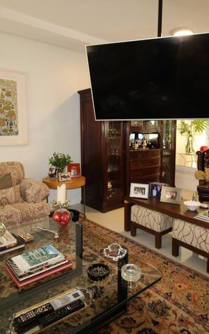 Casa de condomínio à venda com 400m², 3 quartos e 4 vagasSala