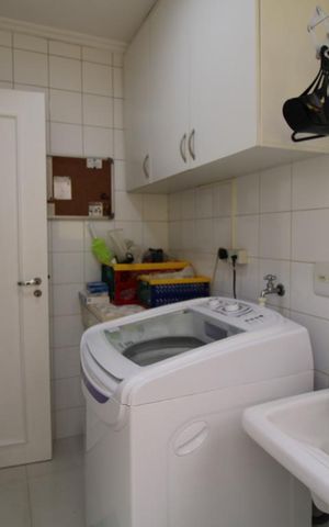 Casa de condomínio à venda com 400m², 3 quartos e 4 vagasÁrea de Serviço