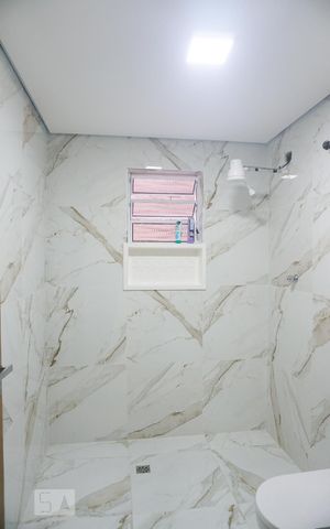 Casa à venda com 340m², 3 quartos e 2 vagasBanheiro 2