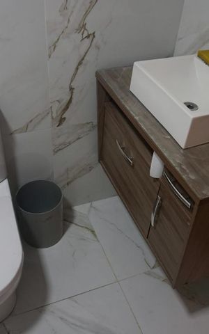 Casa à venda com 340m², 3 quartos e 2 vagasBanheiro 2