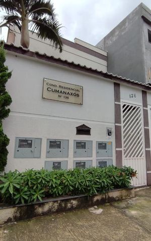 Casa de condomínio à venda com 65m², 2 quartos e 2 vagas Casa de condomínio à venda com 65m², 2 quartos e 2 vagasFachada