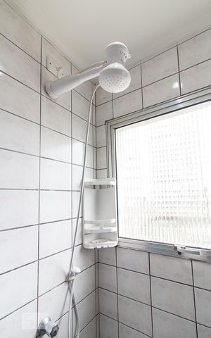 Apartamento à venda com 60m², 2 quartos e 1 vagaBanheiro - chuveiro