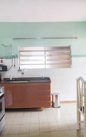 Casa à venda com 150m², 2 quartos e 2 vagasCozinha