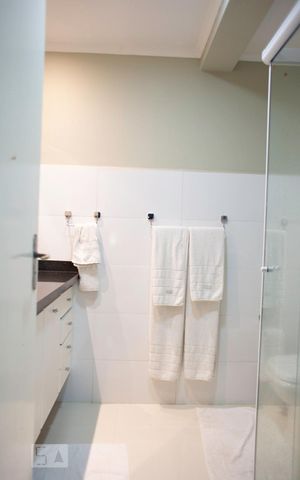 Apartamento para alugar com 113m², 3 quartos e 2 vagas Apartamento para alugar com 113m², 3 quartos e 2 vagasBanheiro da Suíte