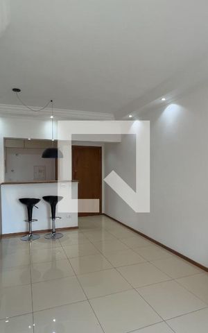 Apartamento à venda com 80m², 3 quartos e 1 vaga Apartamento à venda com 80m², 3 quartos e 1 vagaSala