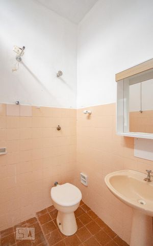Casa à venda com 300m², 4 quartos e 1 vagaBanheiro