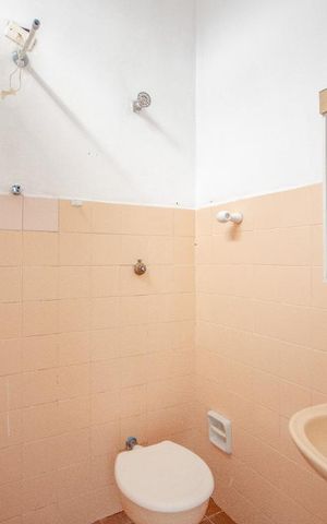 Casa à venda com 300m², 4 quartos e 1 vagaBanheiro