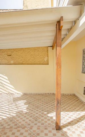 Casa à venda com 300m², 4 quartos e 1 vagaGaragem