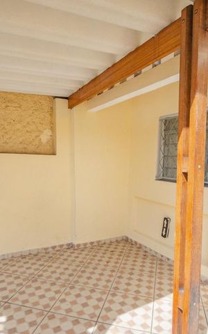 Casa à venda com 300m², 4 quartos e 1 vagaGaragem