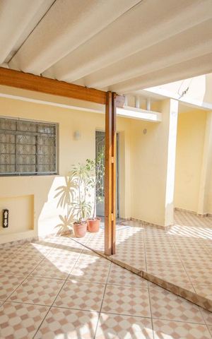 Casa à venda com 300m², 4 quartos e 1 vagaGaragem