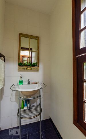 Casa à venda com 500m², 6 quartos e 4 vagasLavabo