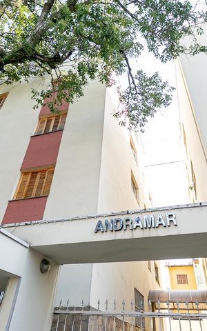Apartamento para alugar com 70m², 2 quartos e 1 vaga Apartamento para alugar com 70m², 2 quartos e 1 vagaFachada