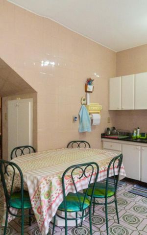 Casa para alugar com 210m², 3 quartos e 2 vagasCozinha 