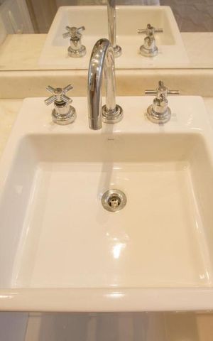 Apartamento à venda com 84m², 1 quarto e 1 vagaDetalhe Banheiro Suíte