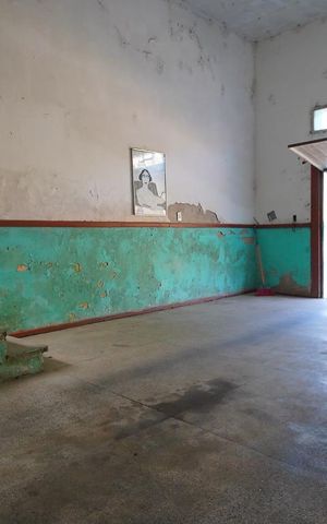 Casa à venda com 380m², 4 quartos e 2 vagasGaragem
