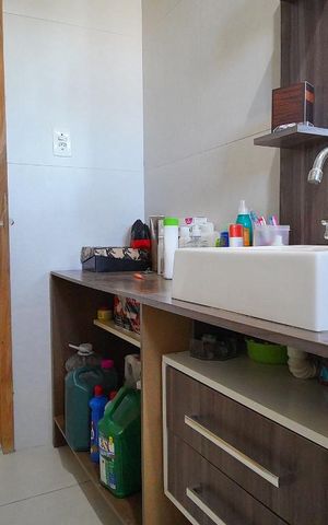 Casa à venda com 380m², 4 quartos e 2 vagasBanheiro