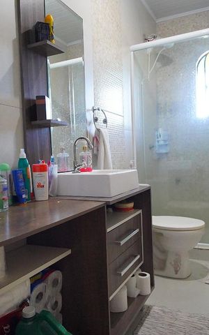 Casa à venda com 380m², 4 quartos e 2 vagasBanheiro