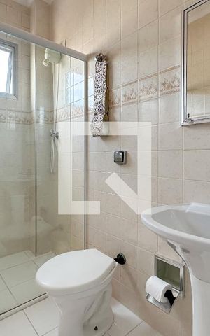 Apartamento para alugar com 77m², 2 quartos e 1 vaga Apartamento para alugar com 77m², 2 quartos e 1 vagaBanheiro