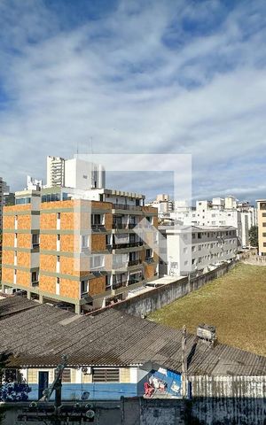 Apartamento para alugar com 77m², 2 quartos e 1 vaga Apartamento para alugar com 77m², 2 quartos e 1 vagaSala - vista janela