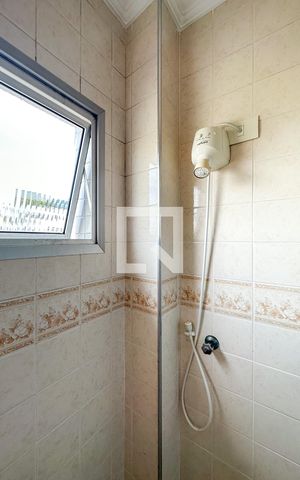 Apartamento para alugar com 77m², 2 quartos e 1 vaga Apartamento para alugar com 77m², 2 quartos e 1 vagaBanheiro