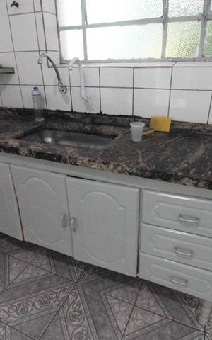 Casa à venda com 120m², 3 quartos e 2 vagascozinha