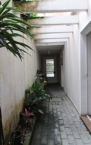 Casa para alugar com 280m², 3 quartos e 2 vagasQuintal lateral
