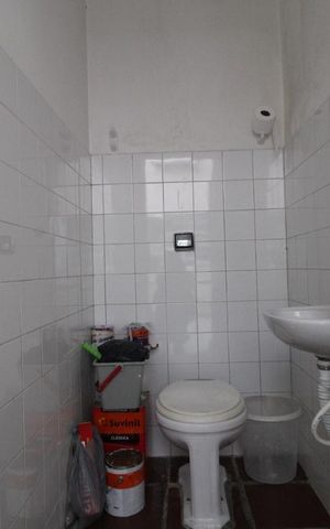 Casa para alugar com 280m², 3 quartos e 2 vagasBanheiro da edícula
