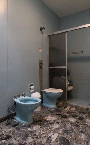 Casa para alugar com 280m², 3 quartos e 2 vagasBanheiro comum