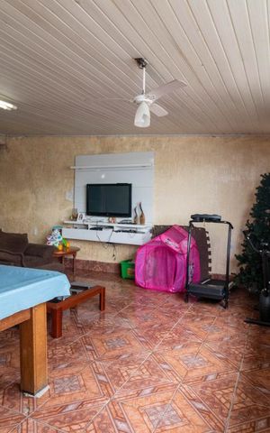 Casa à venda com 350m², 5 quartos e 3 vagas Casa à venda com 350m², 5 quartos e 3 vagasÁrea churrasqueira