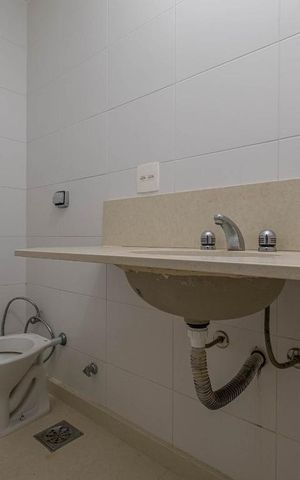 Apartamento à venda com 135m², 4 quartos e 3 vagas Apartamento à venda com 135m², 4 quartos e 3 vagasBanheiro Social