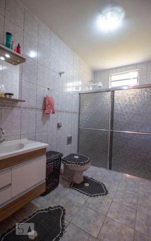 Casa à venda com 260m², 3 quartos e 4 vagasBanheiro