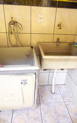 Casa à venda com 260m², 3 quartos e 4 vagasÁrea de Serviço