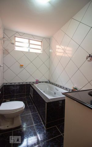 Casa à venda com 260m², 3 quartos e 4 vagasBanheiro